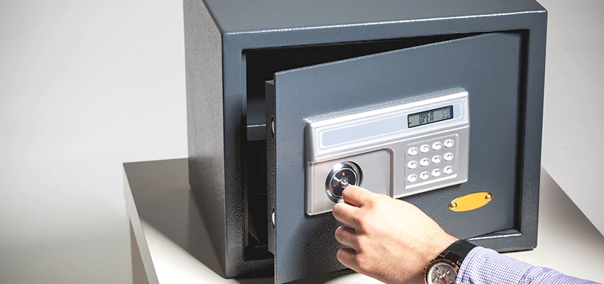 Jewelry Safe Unlocking Service in San Fernando, California