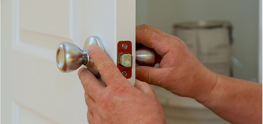 AAA Locksmiths For lock Replacement in San Fernando, California